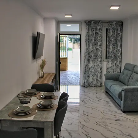 Nuevo 1a Linea Playa Piscina 卡尔佩