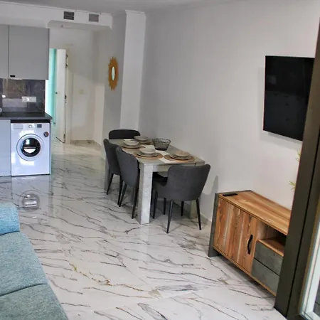 Nuevo 1a Linea Playa Piscina Apartment *