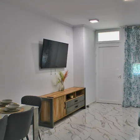 Nuevo 1a Linea Playa Piscina Apartment *